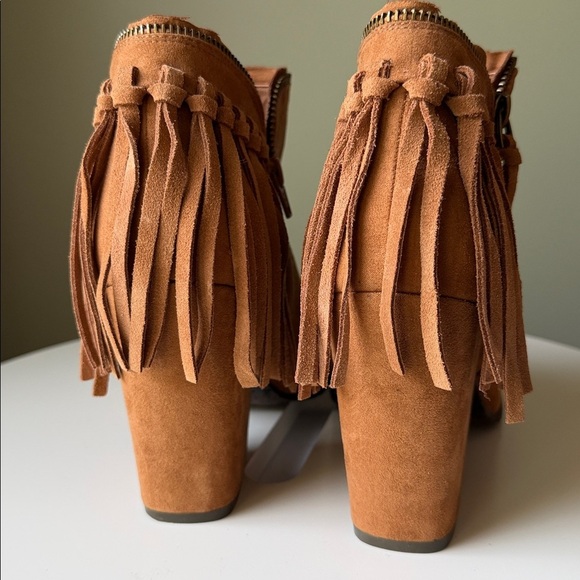 DV Dolce Vita Tan Peep-Toe Fringed Ankle Booties Faux Suede concert Western - Picture 7 of 14